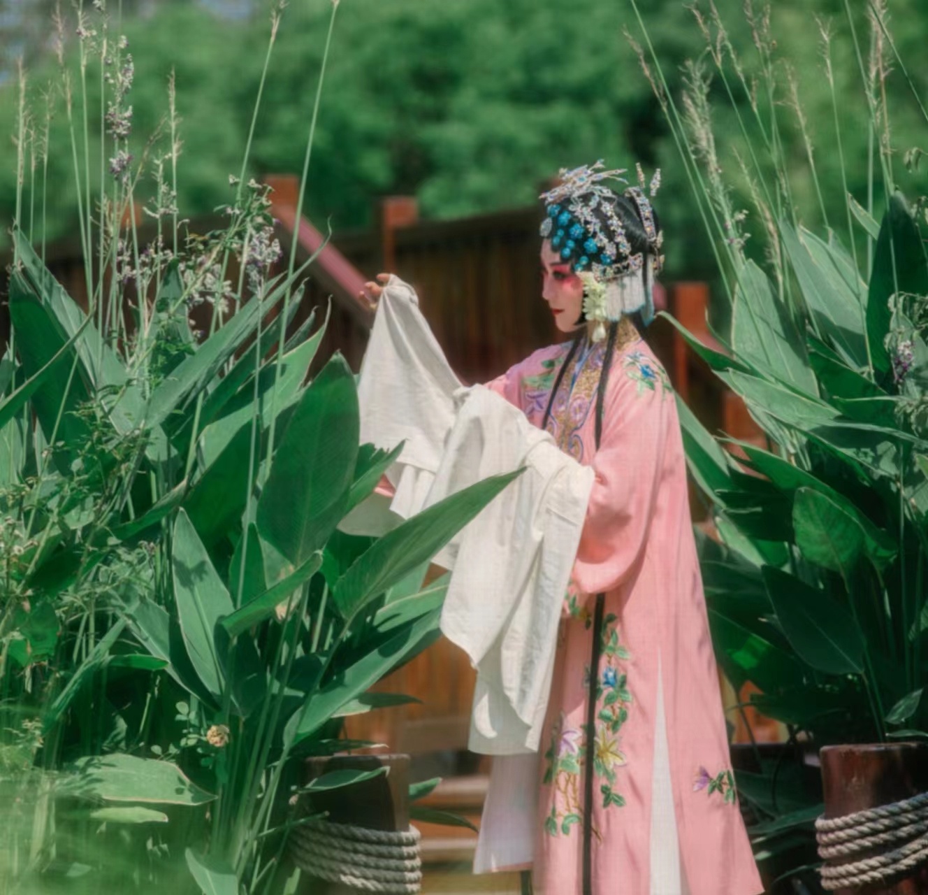 https://region-jiangsu-resource.xuexi.cn/image/1006/process/628aa17edd474ecb9874ab961e084c5d.jpg